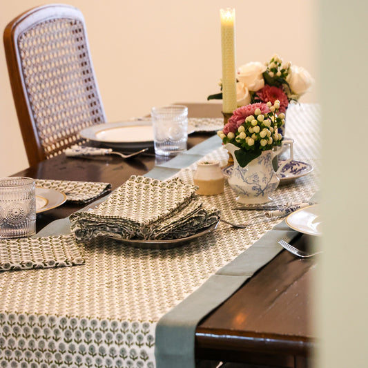 New Eve | Table Runner