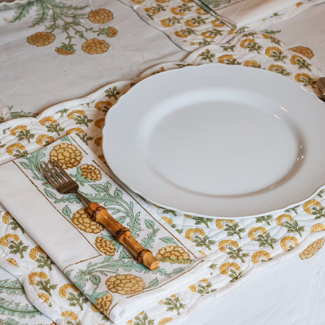 Victory collection tablescape