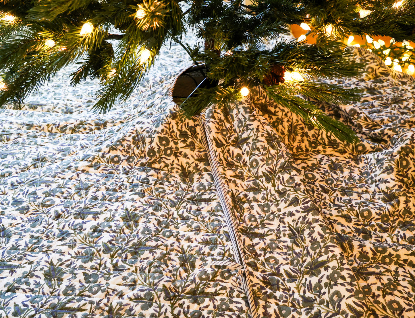 New Eve | Christmas Tree Skirt